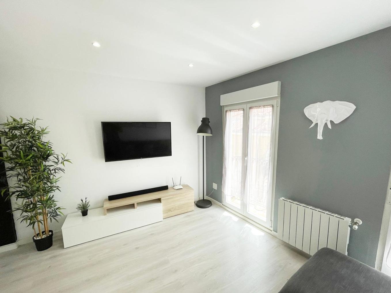 Luminoso Apartamento En Pleno Centro De Santander Exteriör bild