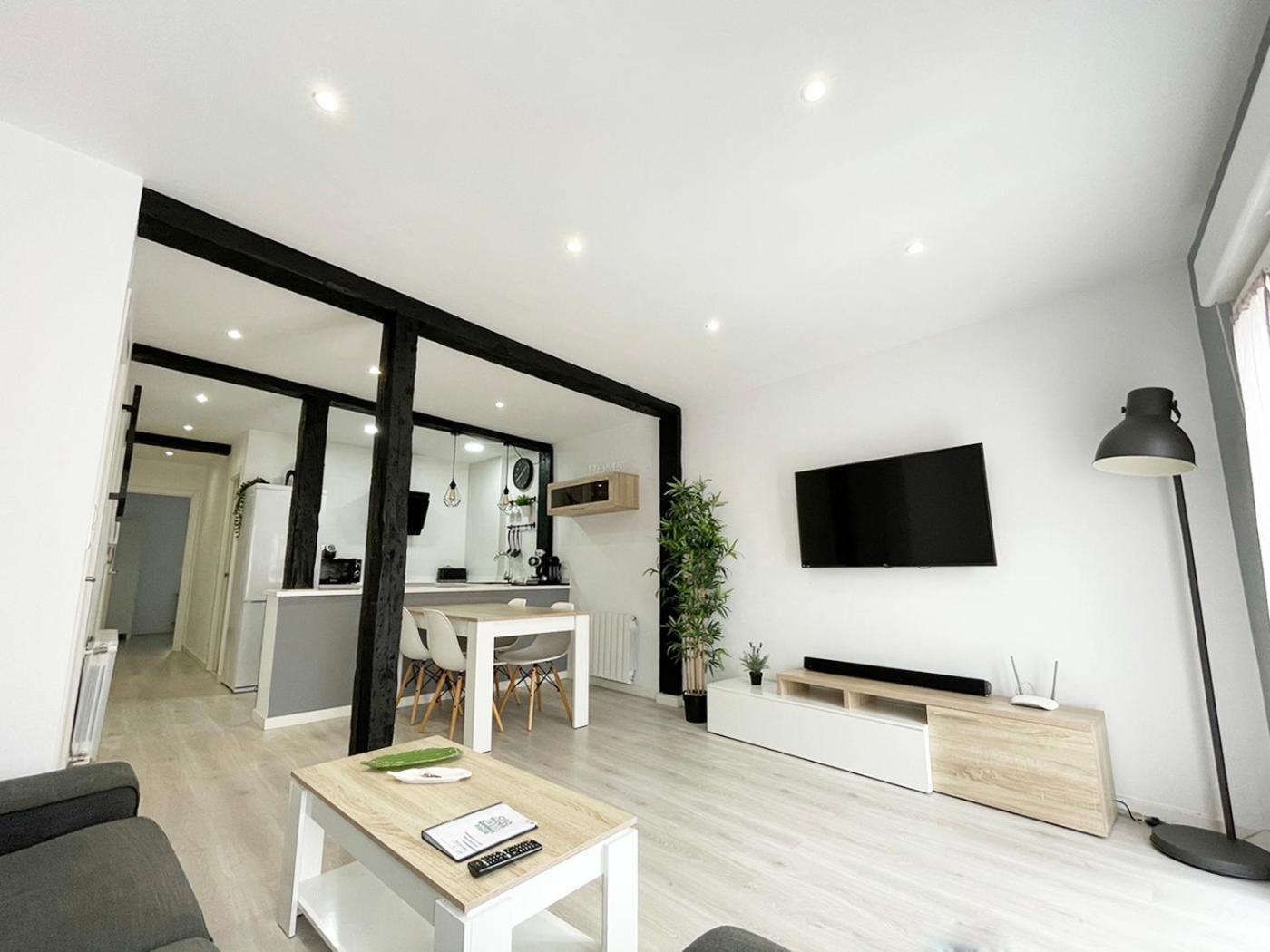 Luminoso Apartamento En Pleno Centro De Santander Exteriör bild